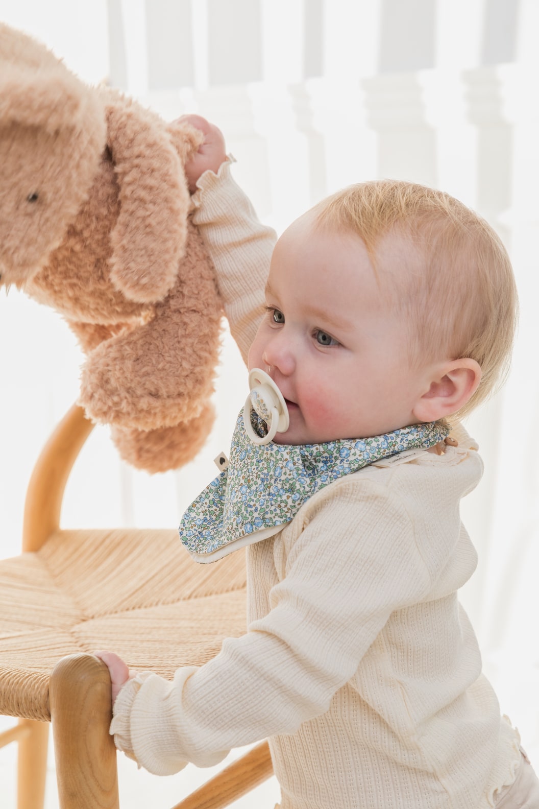 Пустышка латексная BIBS De Lux Latex Honey Bee 0+ мес. 2