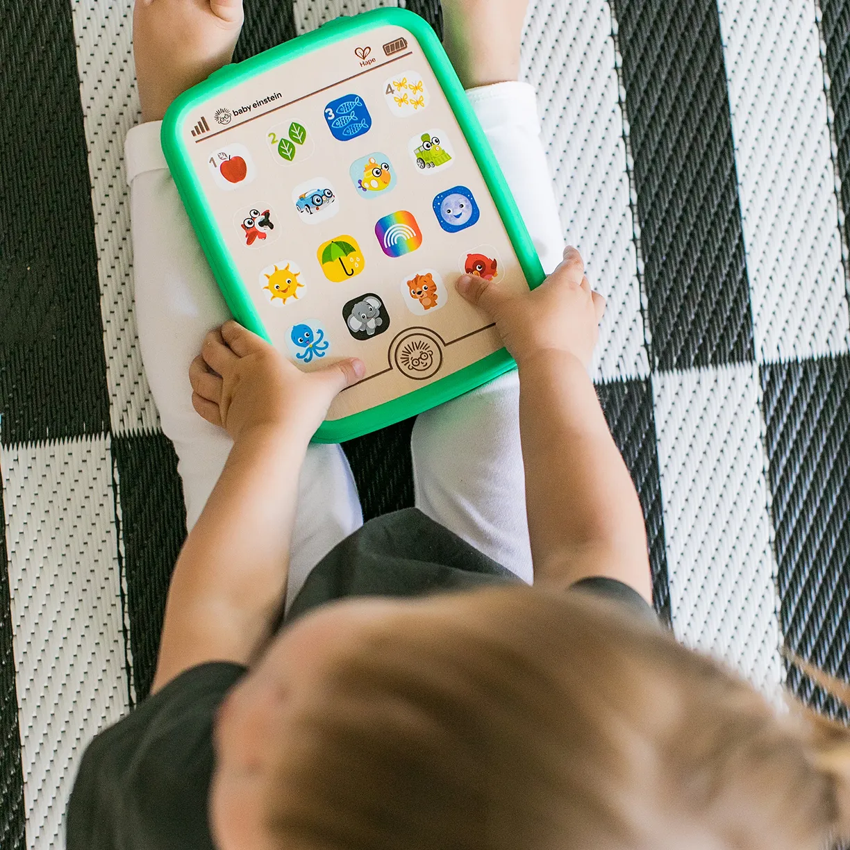 aqYIVGvnO60BcdpCkDQ8mqFflZteIzLIP-l17S3VBNE= Игрушка музыкальная Hape развивающая, сенсорная "Планшет" 6