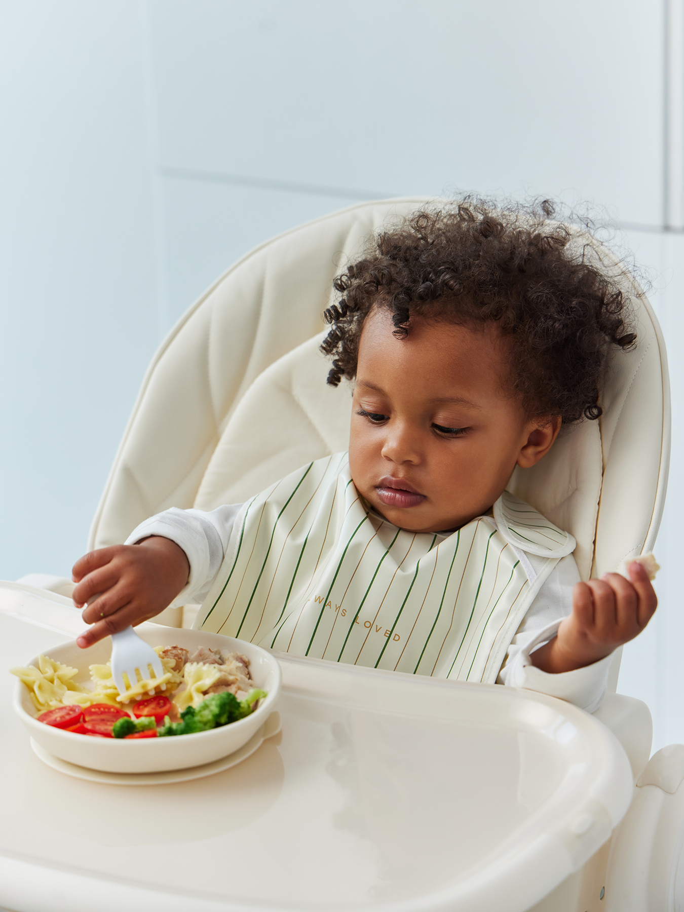 g1gm80rxt50j7u36rrgcp7xee2dtwbwz Нагрудный фартук на липучке Happy Baby, 2 шт 6