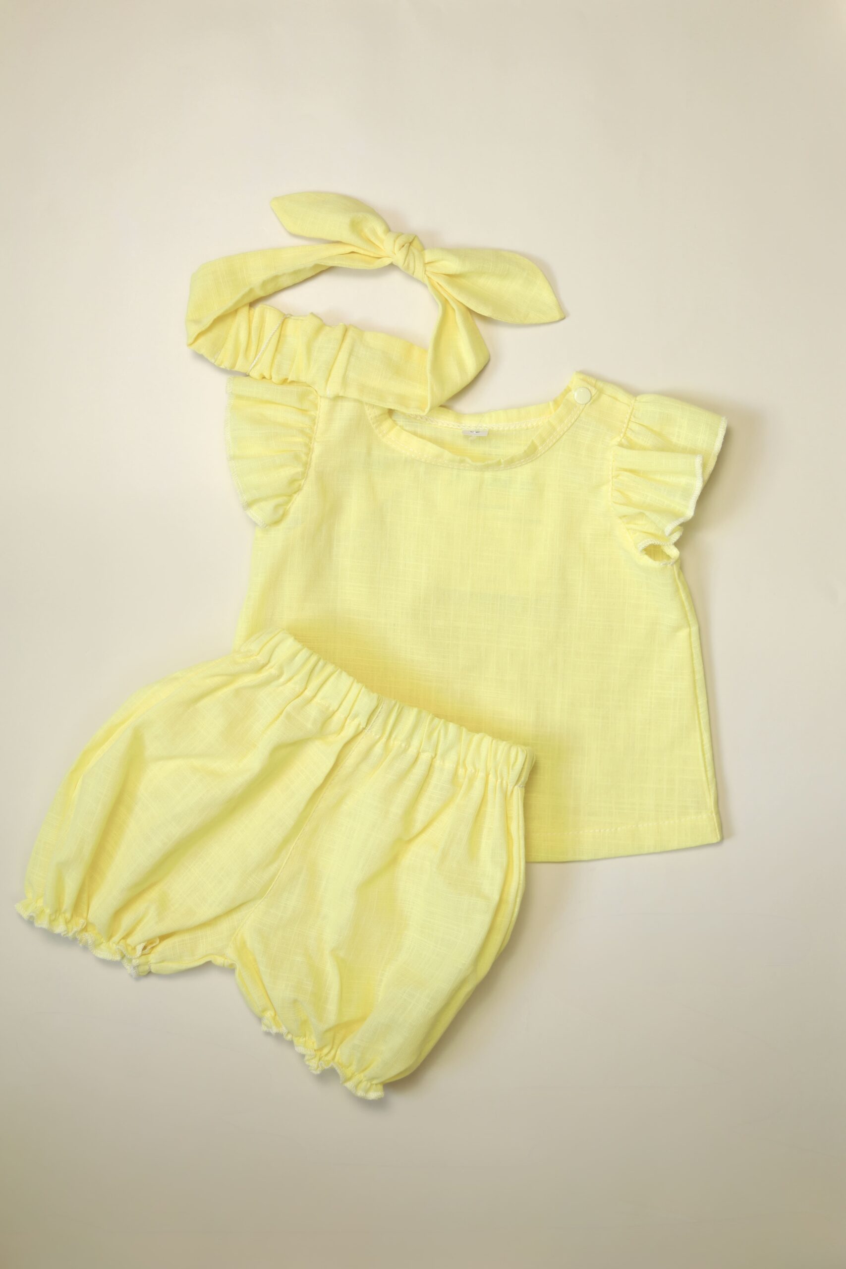 Цвет желтый