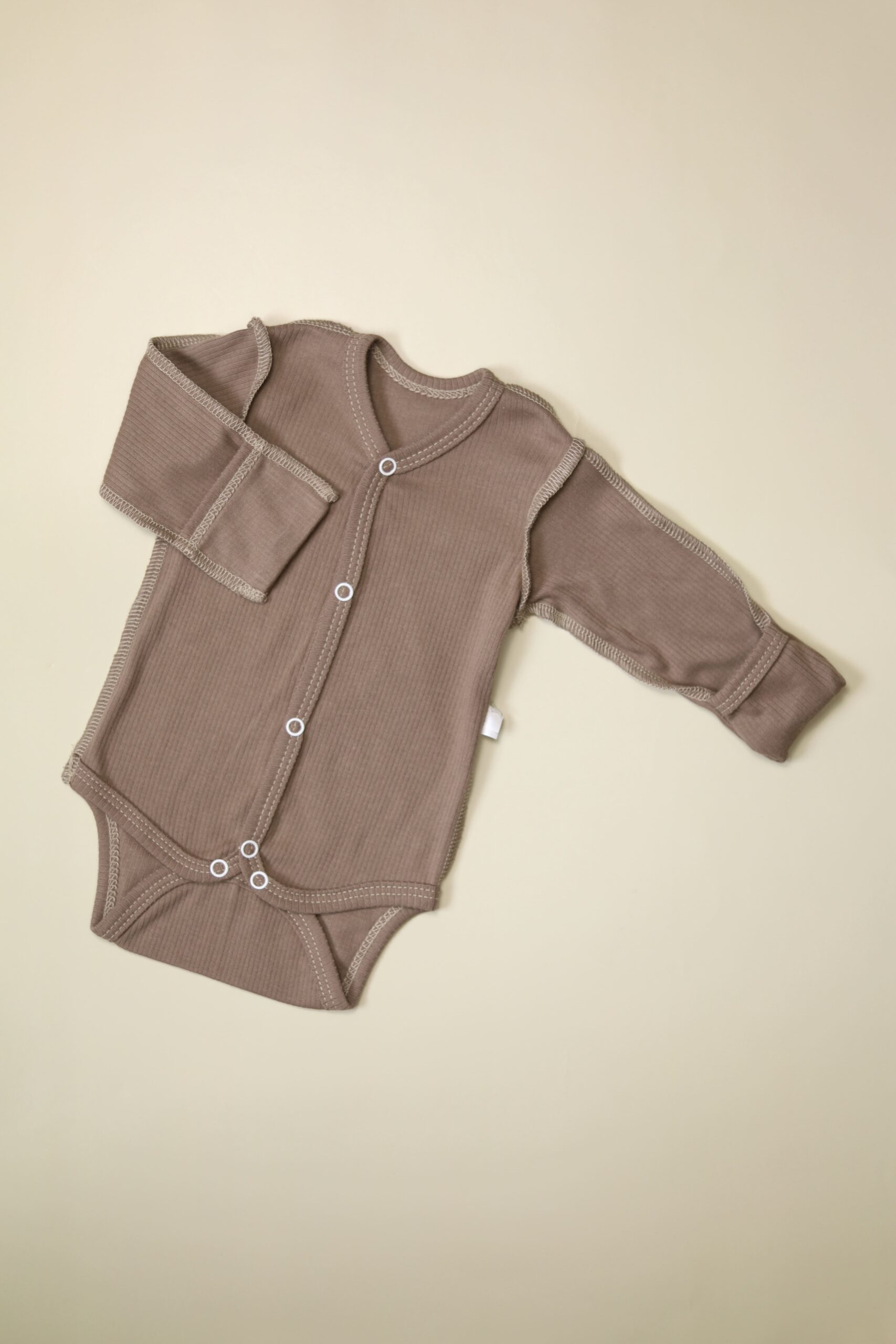 Bodi MATUSHKIN prjamaja zastezhka, dlinnyj rukav, shvy naruzhu,interlok-lapsha(3) Боди MATUSHKIN прямая застежка, длинный рукав, швы наружу,интерлок-лапша, цвет капучино