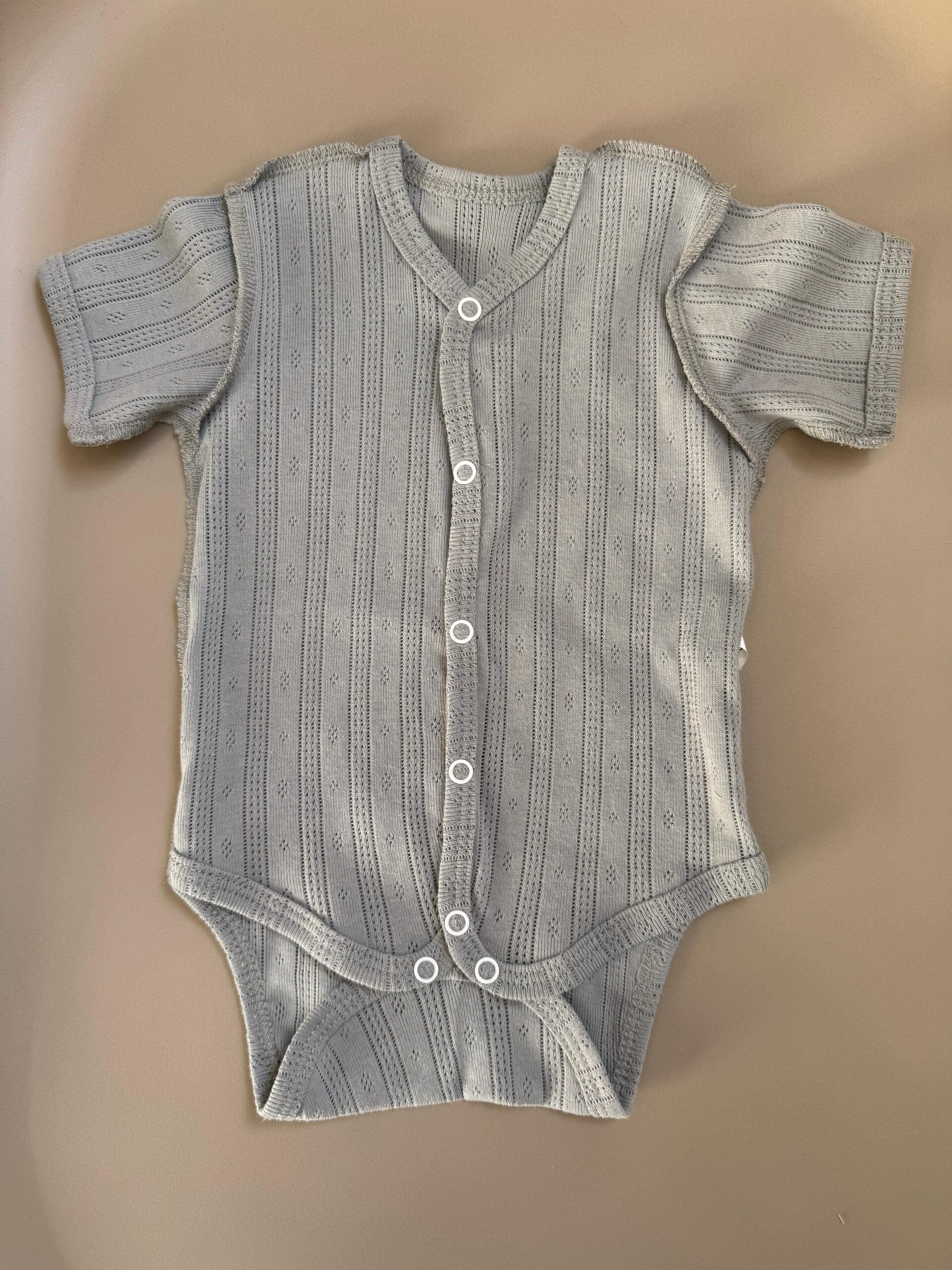 Боди MATUSHKIN прямая застежка, короткий рукав, горловина под окановку,швы наружу,трансферная рибана 1 Боди швы наружу