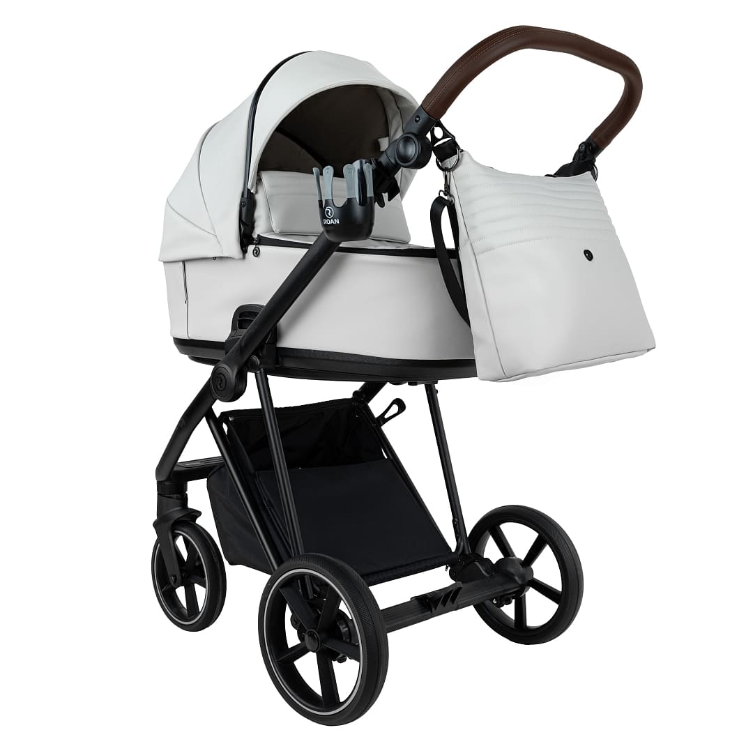 Коляска 2 в 1 ROAN SOL VINTAGE Luxury leather на черной раме 2 roan sol vintage