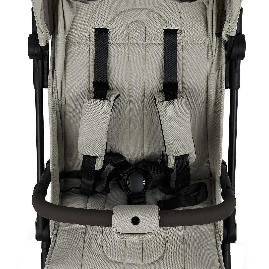 Коляска прогулочная Pituso Q3