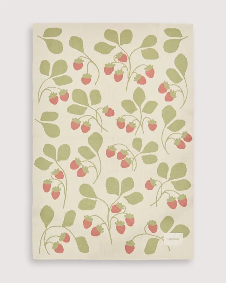 Плед детский Loomknits Клубнички